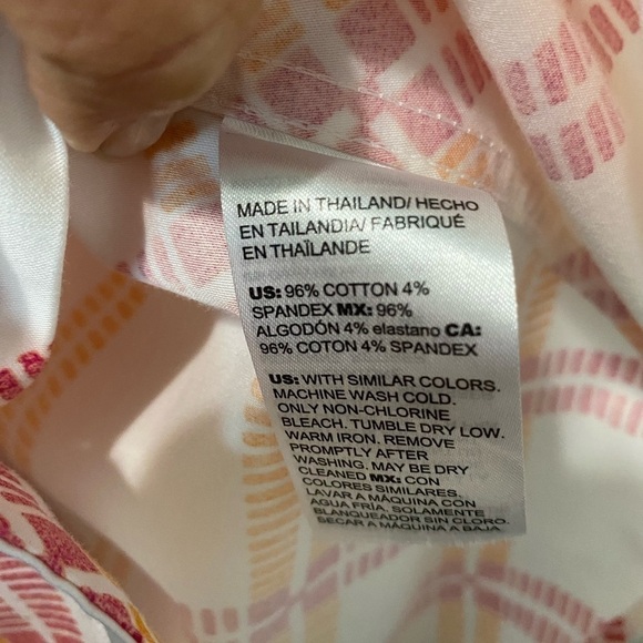 Chico’s size 3 pink orange checked with 3/4 length sleeves button down stretch - Picture 8 of 8